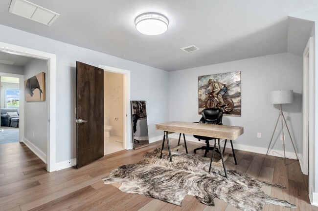 Building Photo - 428 W Swoope Ave