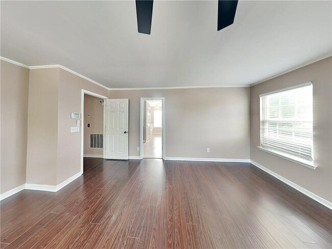 Building Photo - 264 Grandview Cir