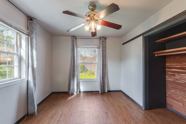 Building Photo - Charming 3 Bed 2 Bath Piedmont Rental Home