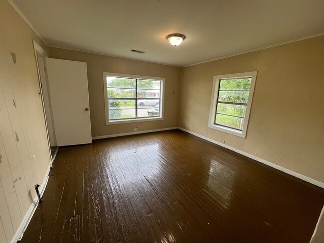 Building Photo - 3 bedroom 1 bathroom home in West Tuscaloosa