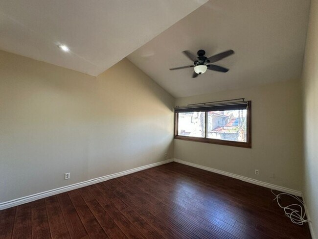 Building Photo - 22137 Burbank Blvd