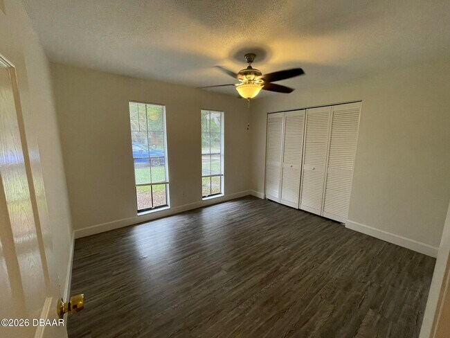 Building Photo - 90 Hickory Hills Cir