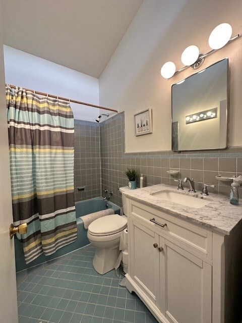 Building Photo - 3004 Winchester Ave