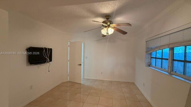 Building Photo - 3300 SW 126th Ave