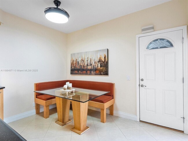 Building Photo - 3620 Yacht Club Dr