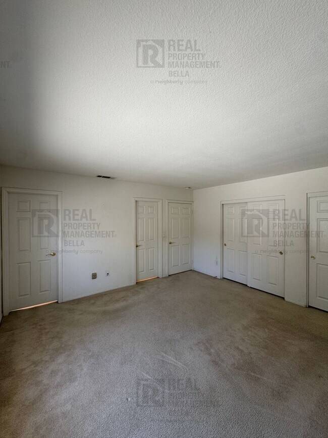 Building Photo - 1266 Euclid St