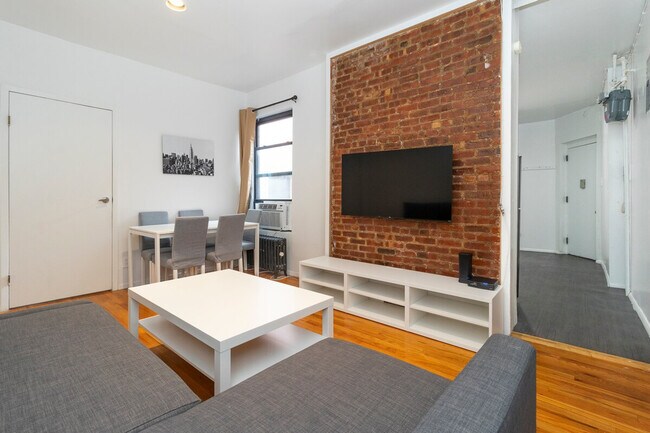Building Photo - 345 E 94th St