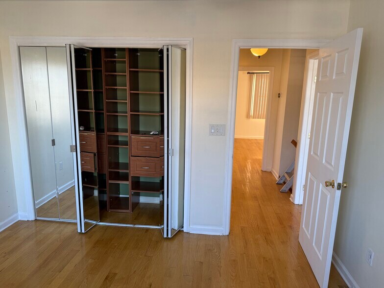 Building Photo - 284 Semton Blvd