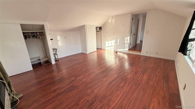 Building Photo - 185 Weir St