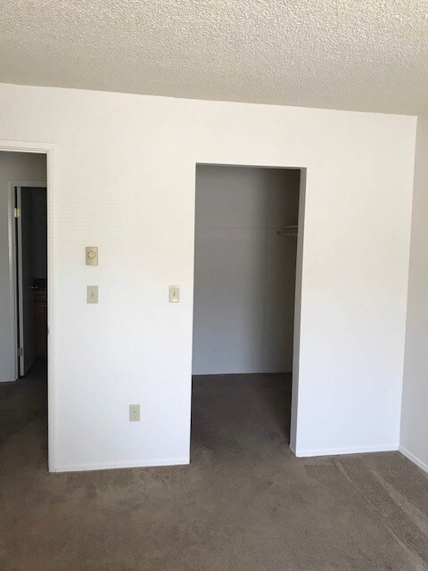 Building Photo - 4725 SW 139th Ave