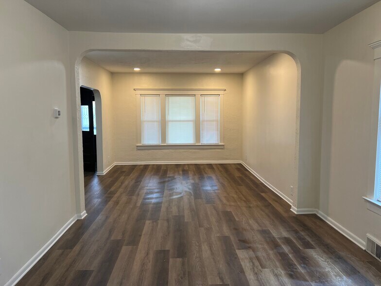 Building Photo - 329 Grider St