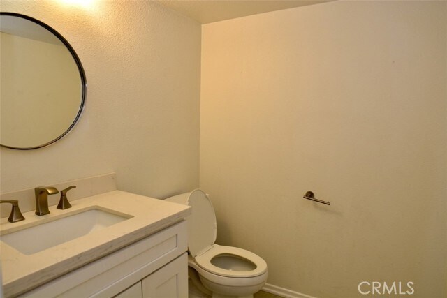 Building Photo - 18 Gold Bluff