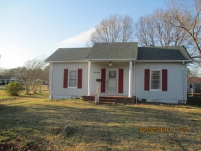 Building Photo - 1215 Carolina Ave