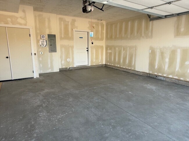 Building Photo - Half off first months rent - Beautiful new construction town home with central air, EV charging, ...