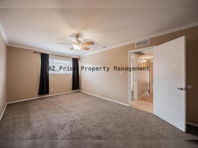 Building Photo - 922 S Acapulco Ln