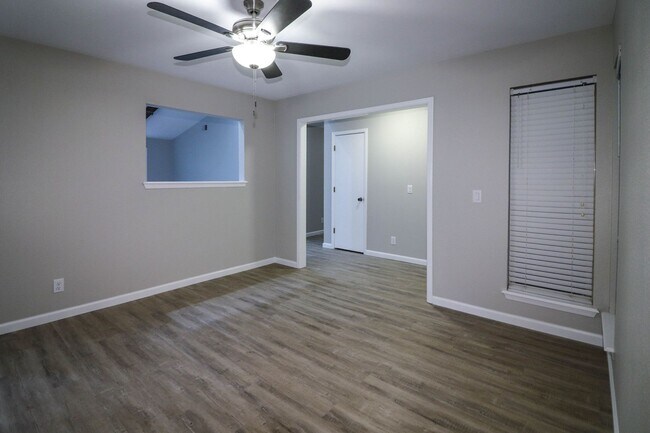 Building Photo - Total Remodel in Bentree - 3bed 2 bath!