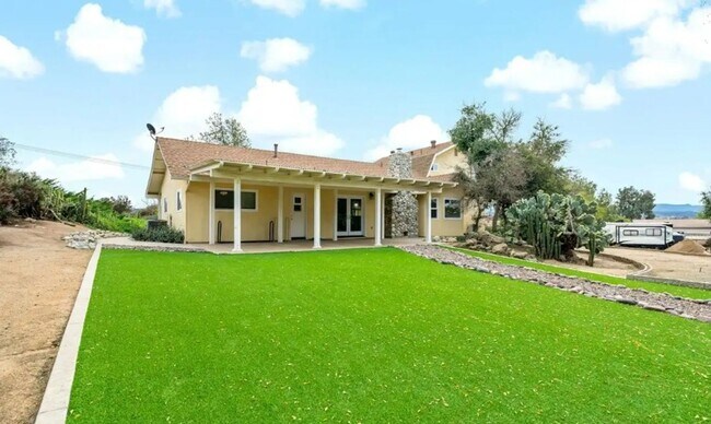 Building Photo - 38970 Yuma Ln