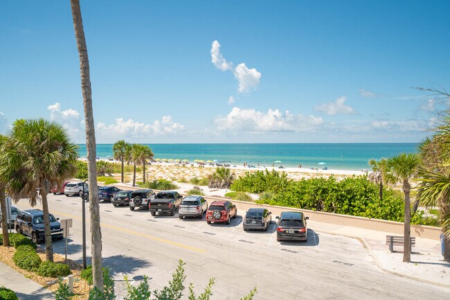 Building Photo - 113-112 12th Ave