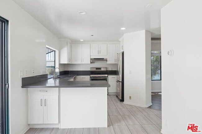 Building Photo - 21323 Rambla Vista