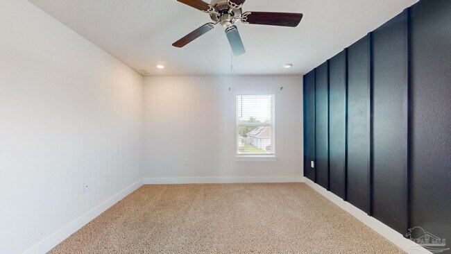 Building Photo - 5865 Danbury Blvd