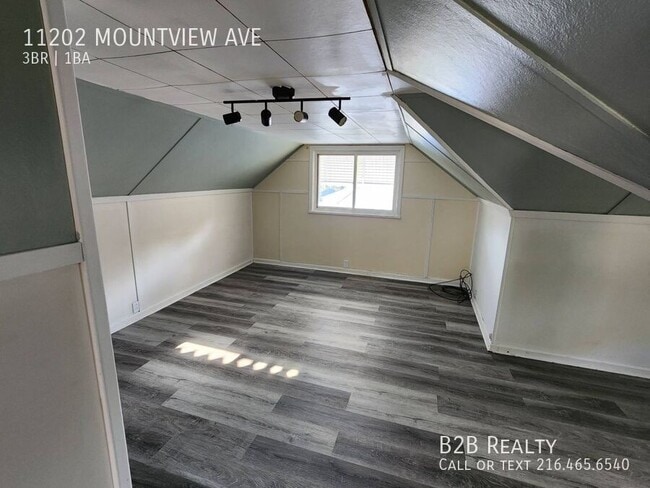 Building Photo - 11202 Mountview Ave