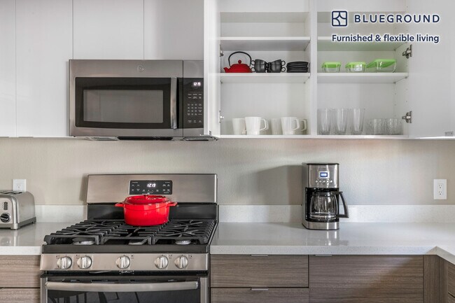 Building Photo - 215 Union Ave