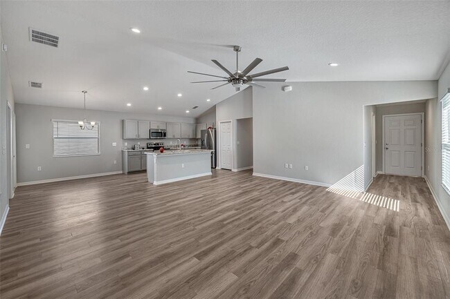 Building Photo - 378 Pentas Ln