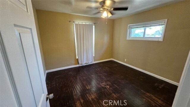 Building Photo - 354 N Toland Ave