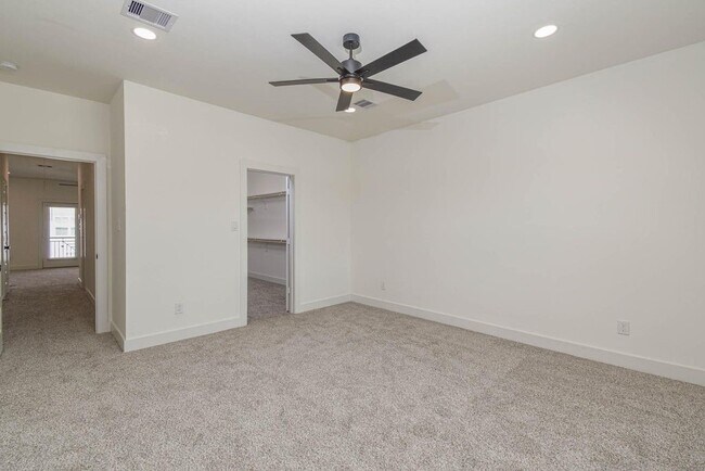 Building Photo - 16571 Oasis Glade Dr