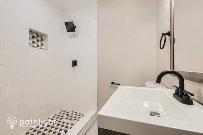Building Photo - 1217 E Norfolk Street, Tampa, FL, 33604