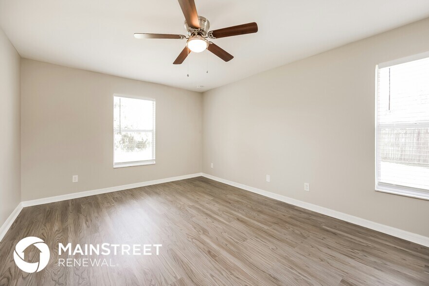 Building Photo - 7470 Franzino Ave