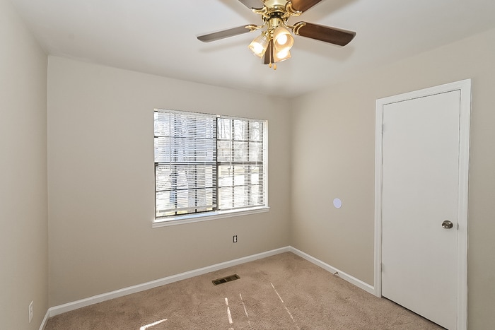 Building Photo - 6836 Markham Dr