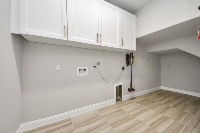 Building Photo - 1110 Honey Rose Ct