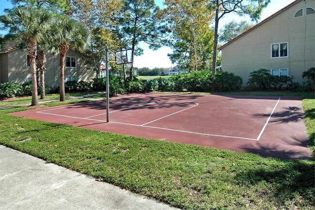 Building Photo - Furnished Condo! Gorgeous! Near beaches and shopping!
