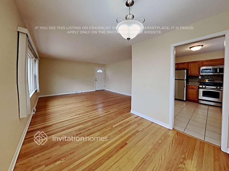 Building Photo - 557 Sumac Rd