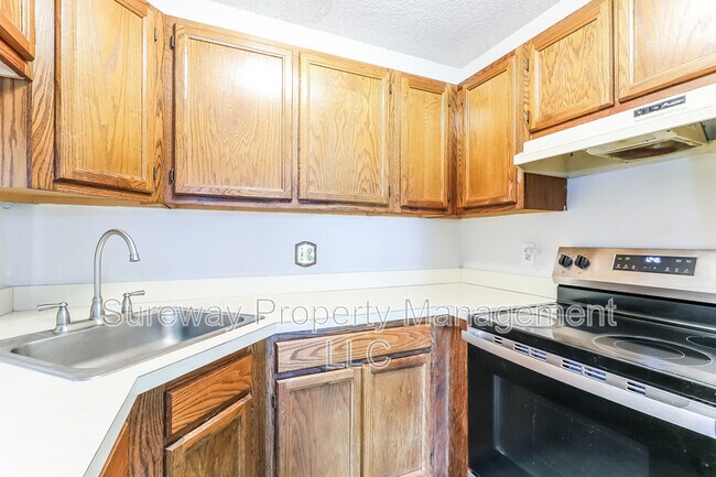 Building Photo - 4607 Aberdeen Drive