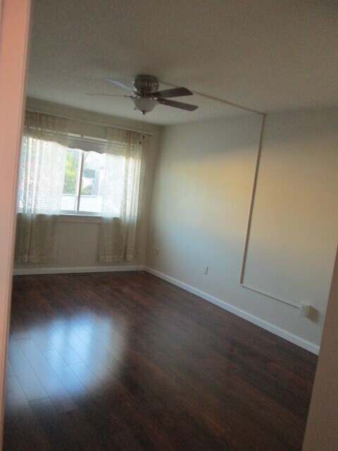 BEDROOM - 430 Thoreau St