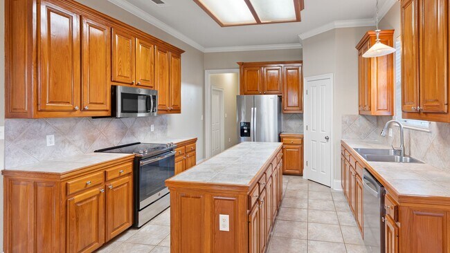 Building Photo - Now Leasing in Bluebonnet Highlands Subdivision!