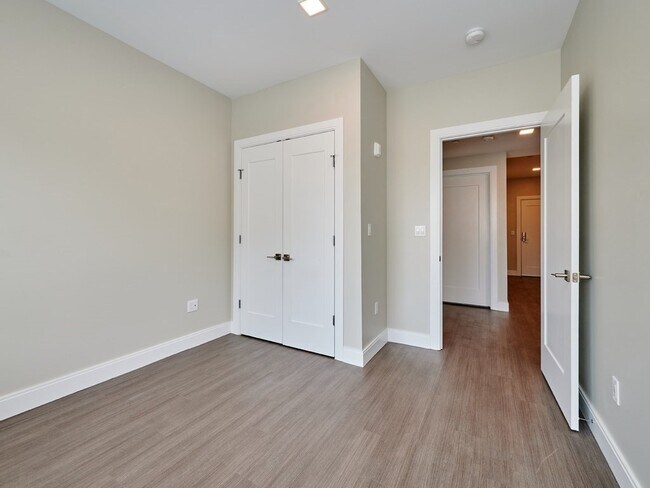 Building Photo - 14 Walley St