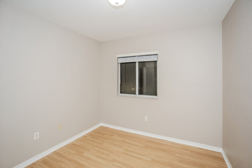 Building Photo - 1500 SE 23rd St