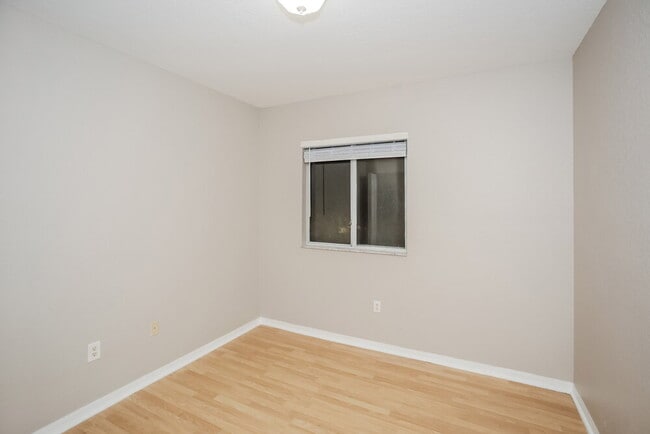 Building Photo - 1500 SE 23rd St