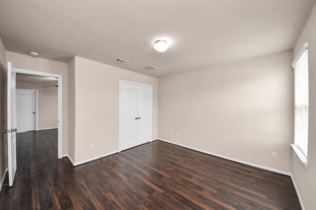 Building Photo - 7214 Baitland Dr