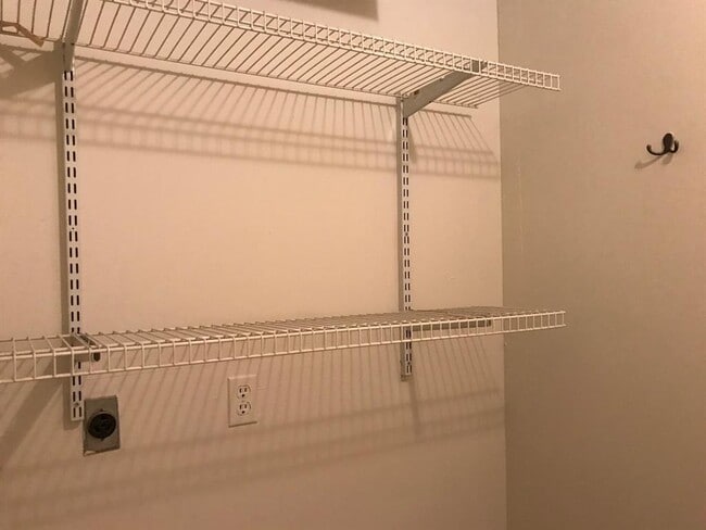 Building Photo - 7010 Dallas Dr