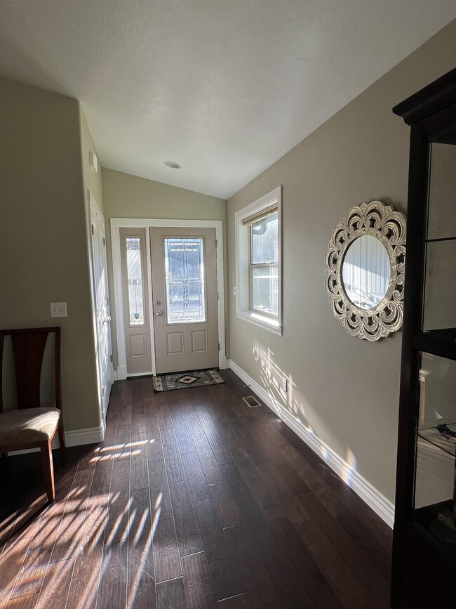 Building Photo - 4782 Hot Spgs Rd