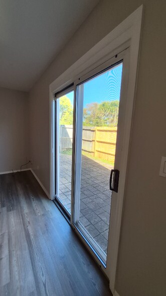 Building Photo - 1471 Eagle Highlands Dr