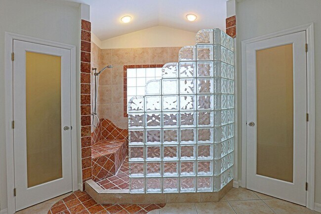 Building Photo - 1353 Stadler Dr