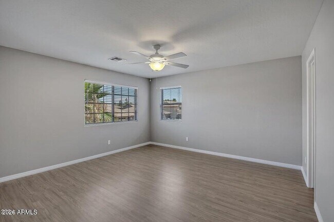 Building Photo - 2717 E Teakwood Pl
