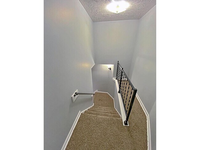Building Photo - 4707 N 40th Ave