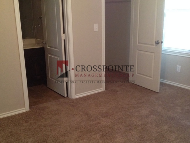 Building Photo - AVAILABLE: 2 Bedroom, 2 Bathroom Duplex in Lindale!