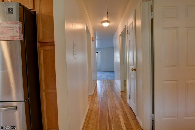 Building Photo - 295 N Park St